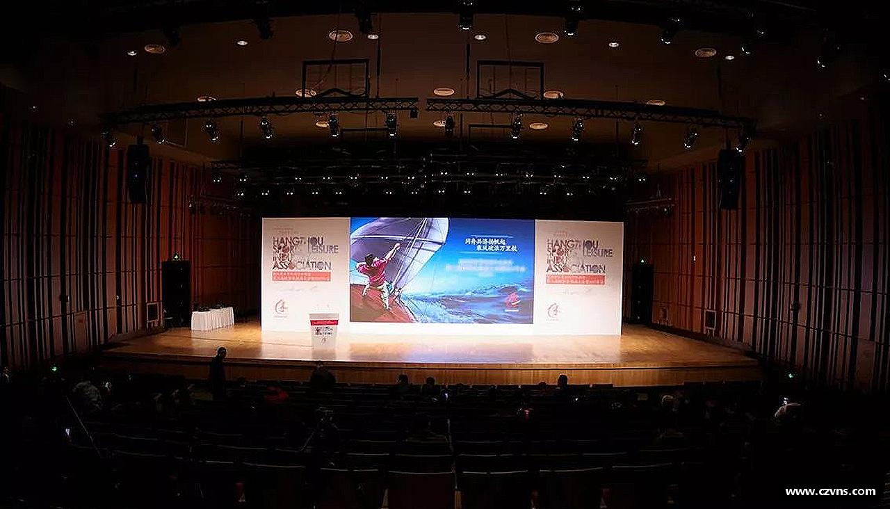 勇攀高峰，无所畏惧！